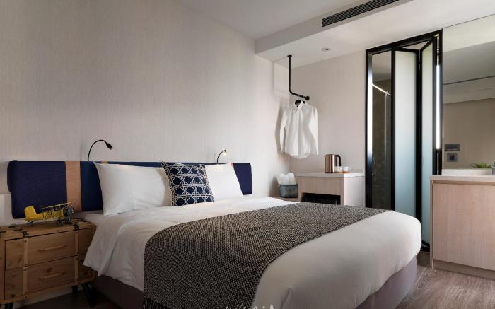 Explore Hotel