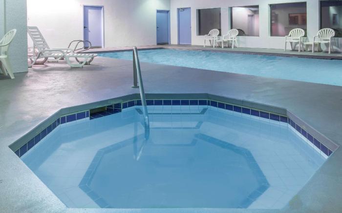 Super 8 By Wyndham Lacey Olympia Area