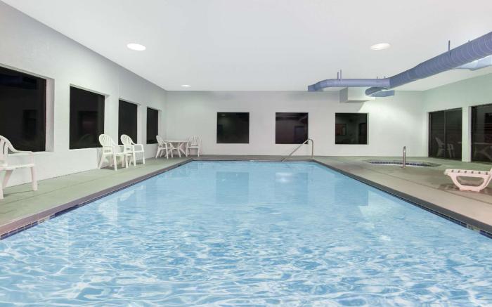 Super 8 By Wyndham Lacey Olympia Area