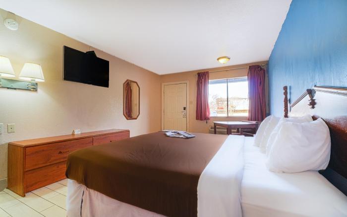 Regency Inn By OYO Three Rivers