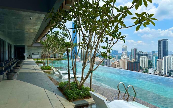 Crystal Suites at Axon Residence Near Pavilion