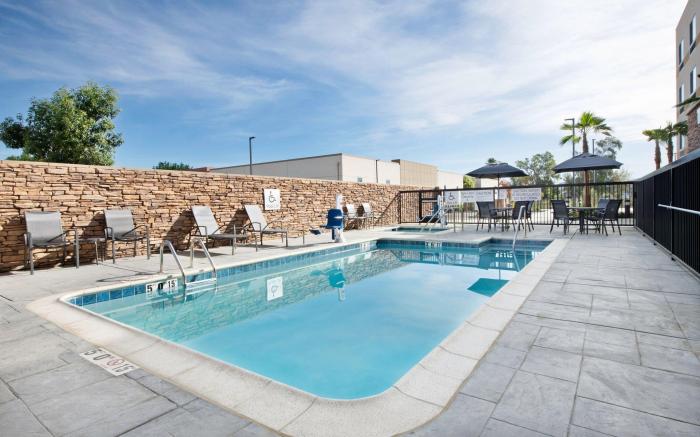 Fairfield Inn & Suites Chino