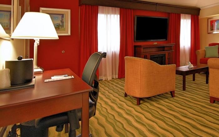 Best Western Plus Palm Beach Gardens Hotel & Suites and Conference Ct