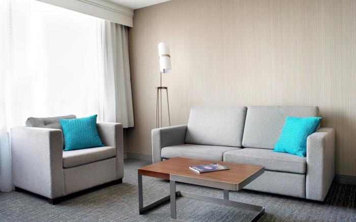 Courtyard by Marriott Toronto Downtown