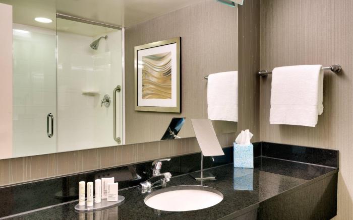 Courtyard by Marriott Charlotte Airport LoSo