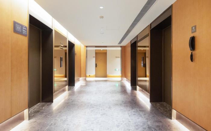 Ji Hotel Yibin West Station Square