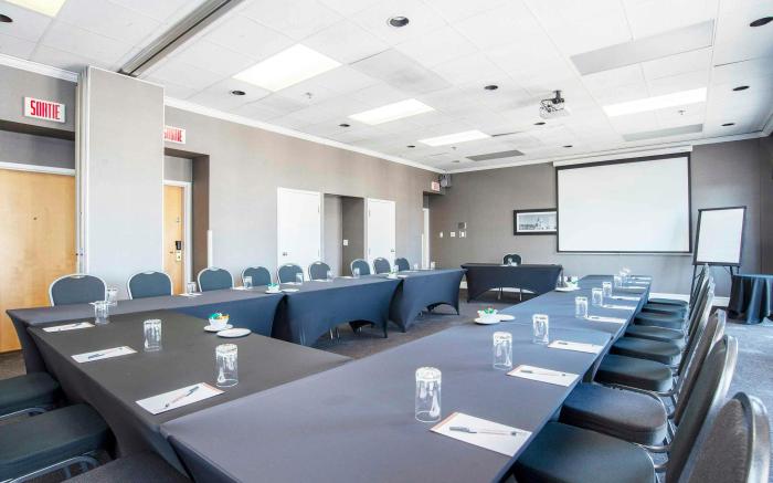 Sandman Hotel Montreal-Longueuil