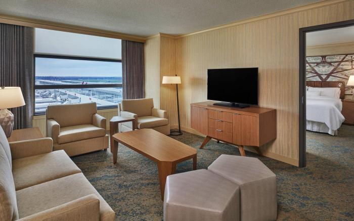 The Westin Detroit Metropolitan Airport