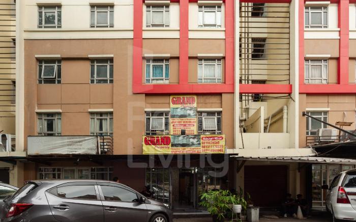 RedLiving The Golf Apartement Modernland - Maria Room Tower Red