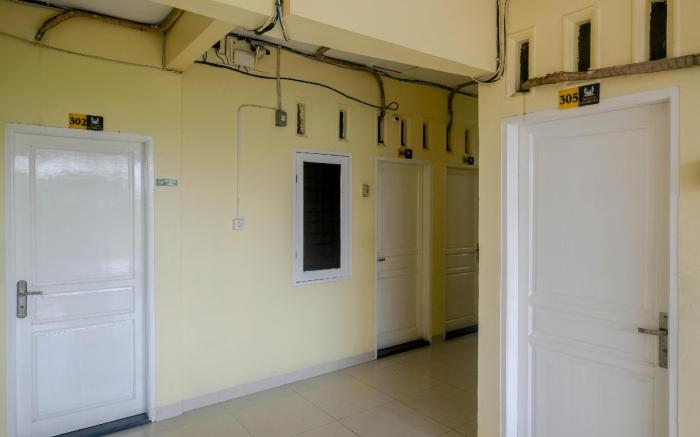 RedDoorz @ Teratai Homestay Medan Amplas