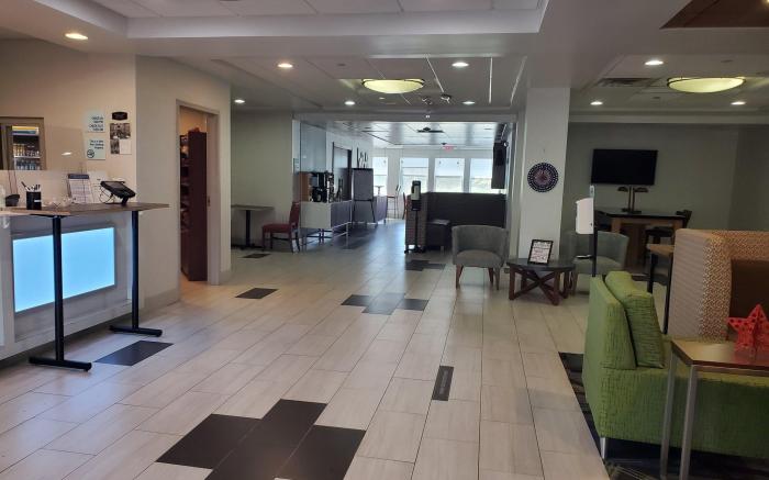 Holiday Inn Express Hotel & Suites Rochester By IHG