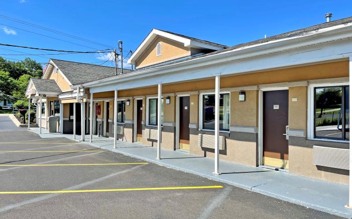 Red Carpet Inn Orchard Park - Buffalo, NY