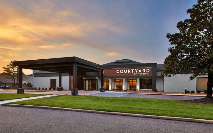Courtyard by Marriott Memphis Airport