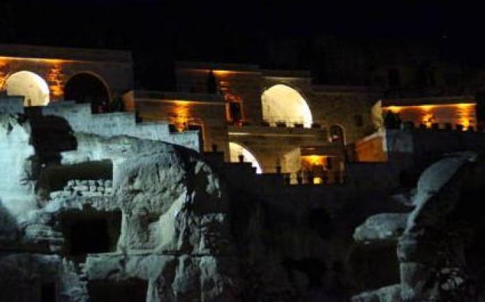 Fairyland Cave Hotel