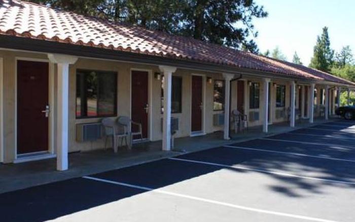 Gold Trail Motor Lodge