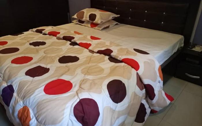 Sycamore Royals Hotel Jahi