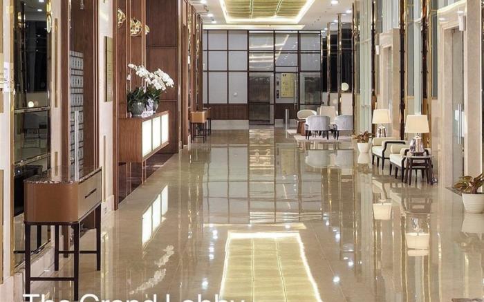 THE REIZ CONDO LOFT