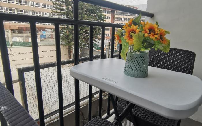 Jobix Condo Transient Burnham Hill Condominium 