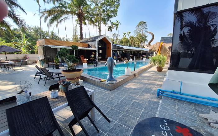 River Pool Villa