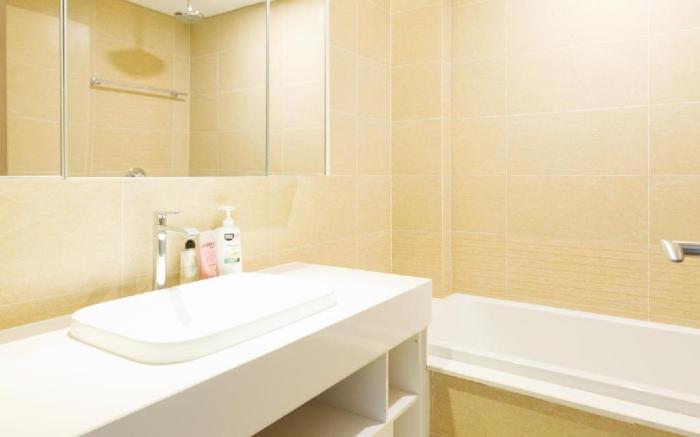 Seoul Apt Vinhomes Metropolis Luxury 2bedroom