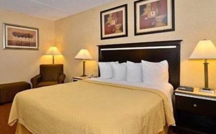 Quality Inn Aurora - Naperville Area