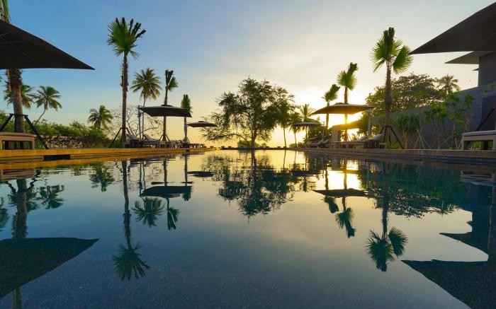 The Funny Lion - Puerto Princesa