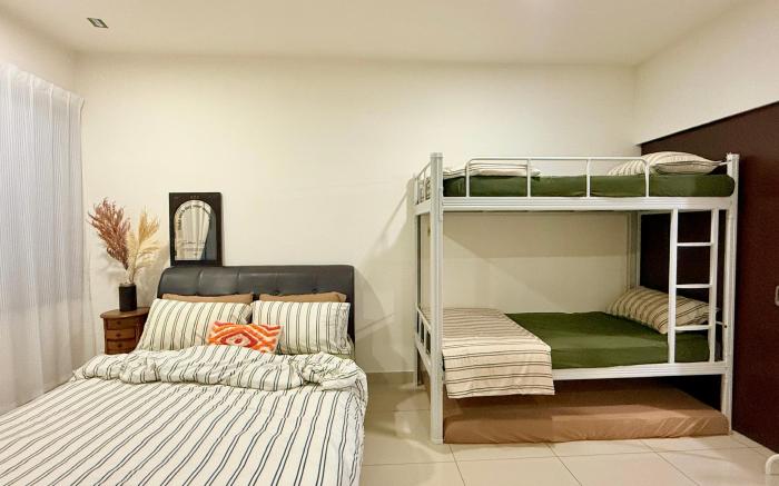 GreeneryHome 1-5pax | Trefoil Setia Alam JSA