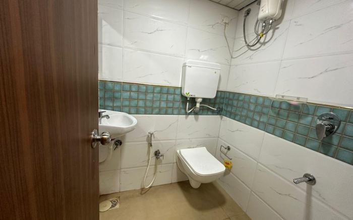 HOTEL GRAND VILLA (NEAR KOKLIBEN HOSPITAL)