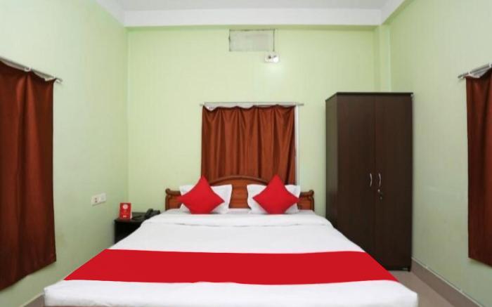 Goroomgo Somnath Rest House Puri - Near Sea Beach