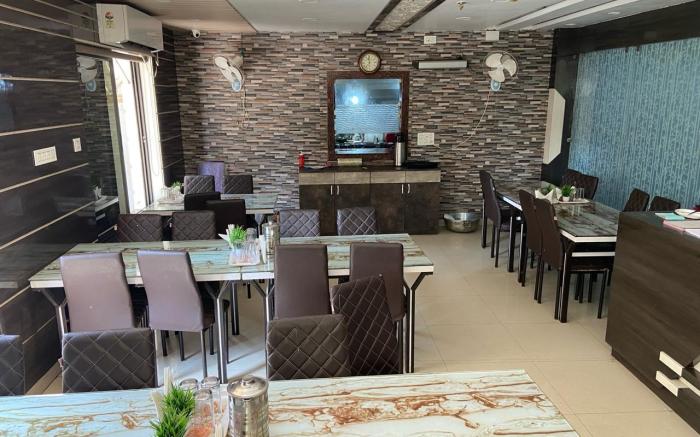 HOTEL DAYAL INTERNATIONAL