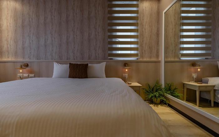 Jasmine Studio close to the night market