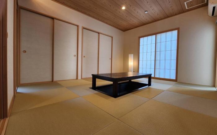 180 square meters newly built/Close to airport