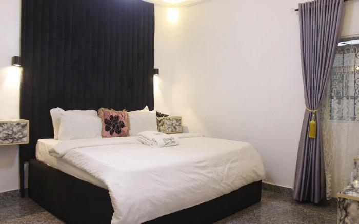 Eliana Elios Luxury Homes