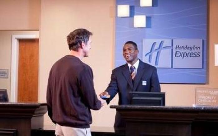 Holiday Inn Express Hotel & Suites Floresville By IHG