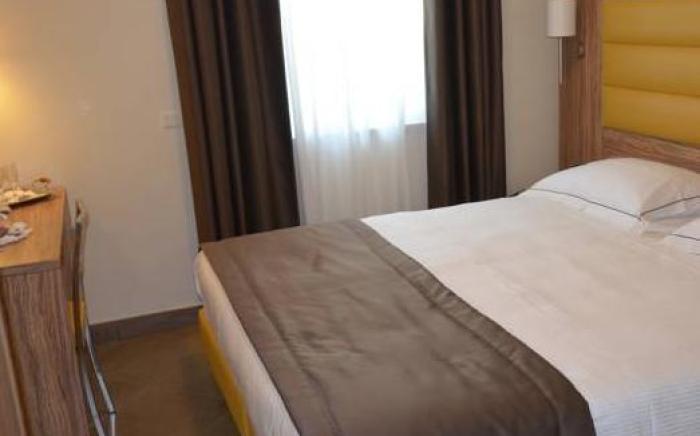 Giga Hotel