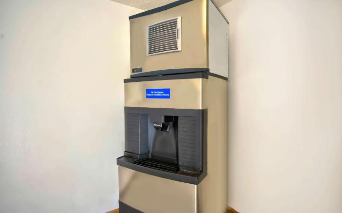 Motel 6 Grand Rivers, KY