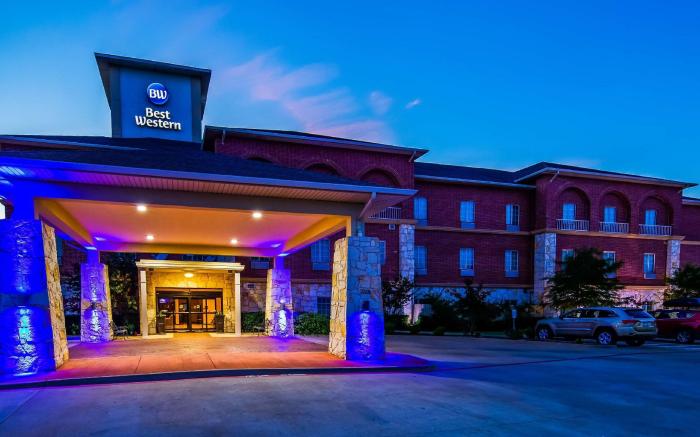 Best Western Red River Inn and Suites