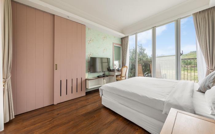 墾丁後灣 南法風情海景民宿