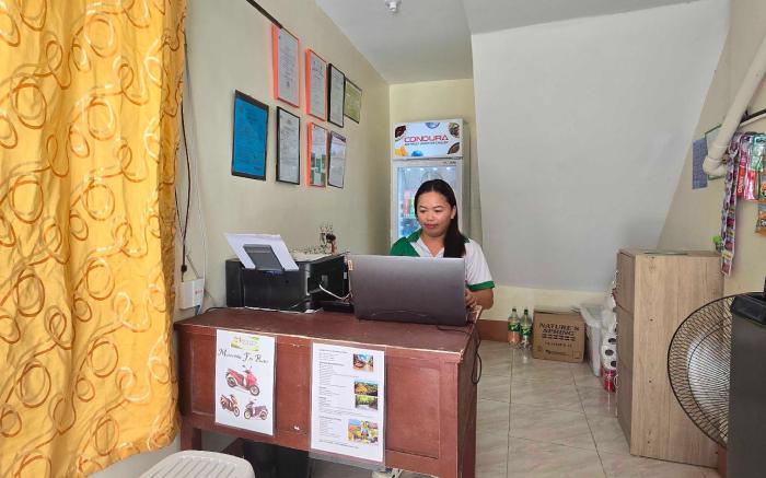 OYO 1121 JUNLYN APARTELLE