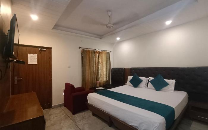 Hotel Ganga Azure