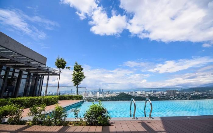 EkoCheras MRT Station Suite City Views by Moka
