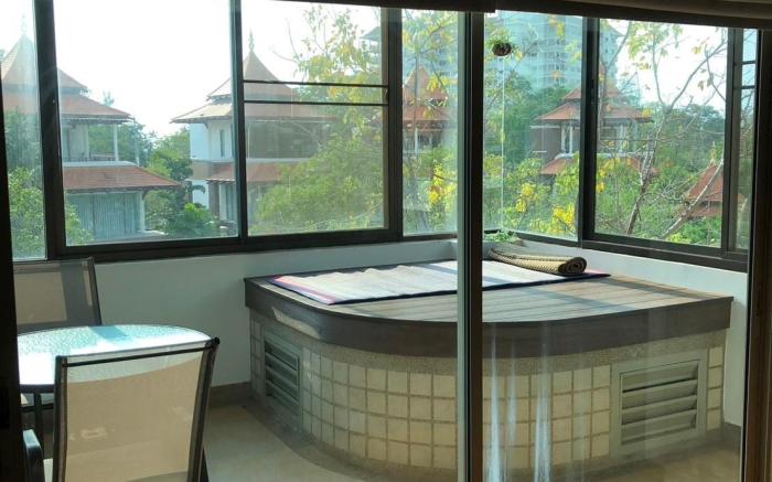 Boathouse HuaHin Pool Villa