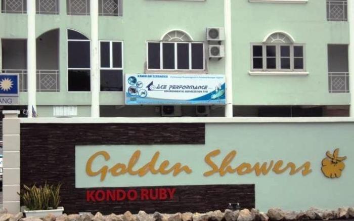 Three  Rooms Golden Shower 24 hours check in