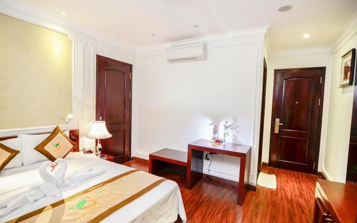 Orange Hotel
