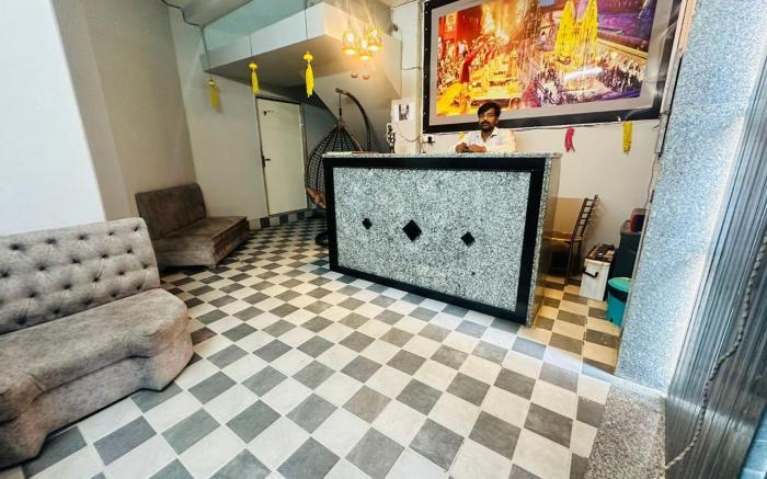 PRAKASH PAYING GUEST HOUSE