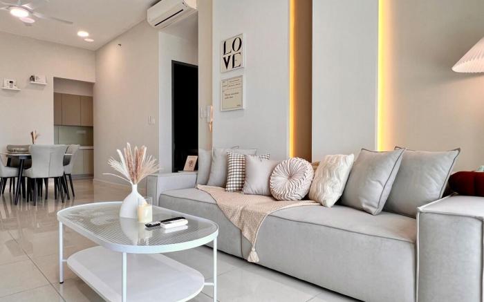 Paradigm Residence, Comfy by Guesthouse (9pax)