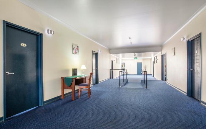 Atherton Hotel