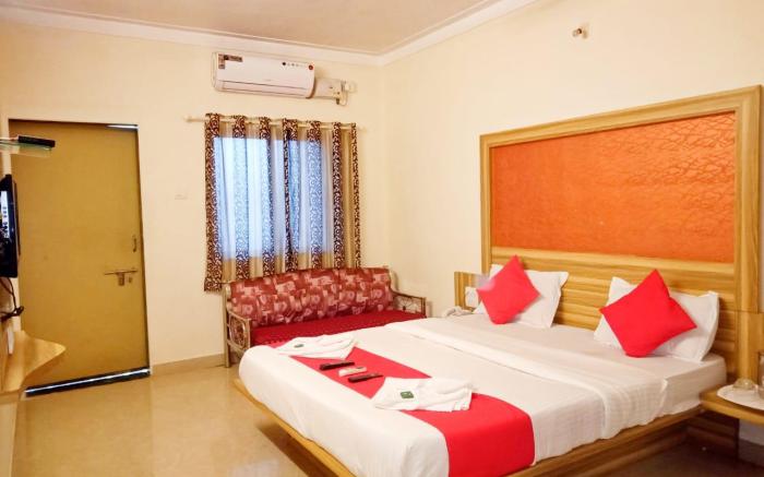 Shivneri Valleyscape Hotel - A Scenic Valley View Hotel in Mahabaleshwar