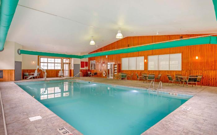 Best Western Plus Crossroads Inn and Suites