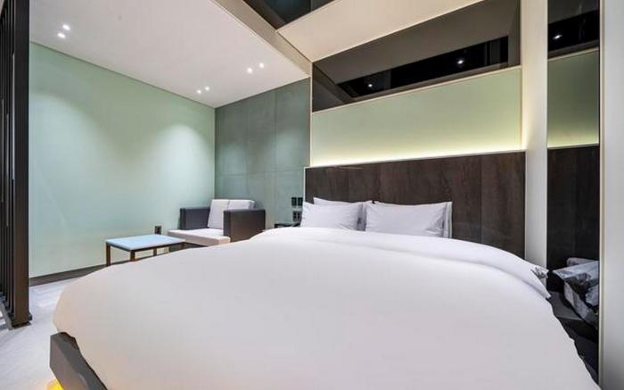 Busan Seomyeon Reina Hotel